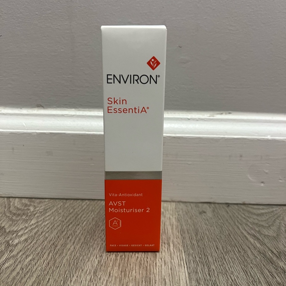 Skin EssentiA AVST Moisturiser 2